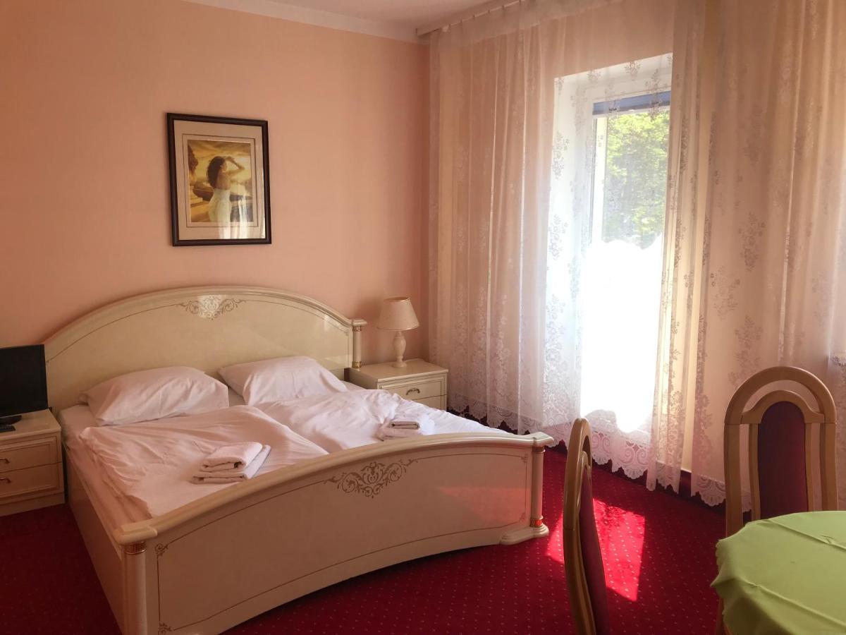 Zajazd Dajana Ustka Exterior foto